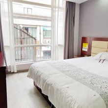 杭州临平纳酒店(银泰百货店)