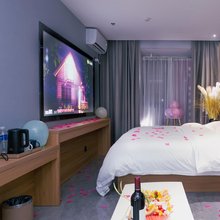 长沙麓北森林酒店(长丰地铁站店)