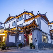 喜遇丽江·设计师观雪山全景美宿丨静谧花园(束河古镇店)
