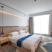 格丽酒店(淮南火车站体育中心店)