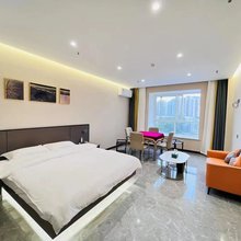 魔方格林电竞酒店