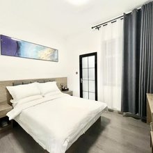 一间小居(天府机场店)