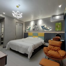 悦庭酒店(三江月也公园店)