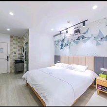 杭州一朵云民宿(小和山高教园区店)
