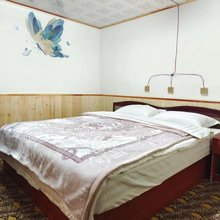莲花湖木雅民宿