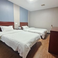 平湖泊舟宾馆