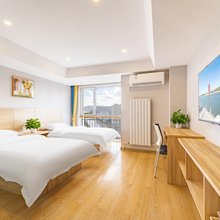 凯俊公寓(威海站九龙城购物广场店)