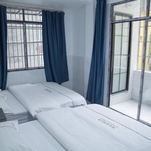 博泰电梯公寓(植物园地铁站龙洞步行街店)