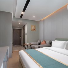 嘉晔达公寓(长沙中信湘雅医院和馨园地铁站店)