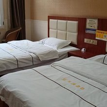 澜沧华城酒店