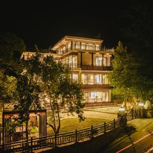 布朗格庄园避暑山庄(丹巴中路藏寨店)