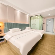 如家睿柏·云酒店(钦州湾广场店)
