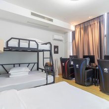 蝰蛇电竞民宿(万达广场店)