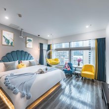 重庆点点红酒店(解放碑洪崖洞店)