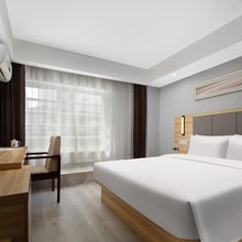 华府酒店(五一广场地铁站店)