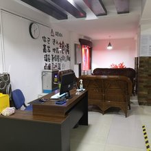 逆时光青年旅舍(杜甫草堂东坡路地铁站店)
