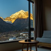 悠乐|YOLO·日照金山·雨崩雪境山居