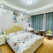 唯爱影视公寓(汉口学院东湖学院店)