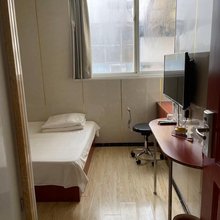 泰安溢彩快捷酒店(光彩大市场泰安站店)