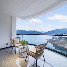 雅湖山居民宿(雅女湖店)