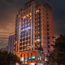 摩云电竞酒店(川北医学院店)