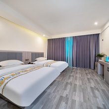 艺鑫酒店(曲靖翠峰北路店)
