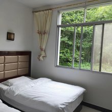 明月休闲山庄