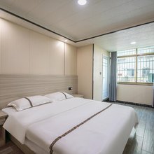 长沙心居宾馆(滨江观沙岭地铁站店)