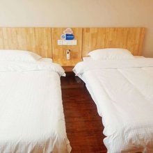 罗山灵山客房