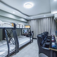 A-Z公寓(东阳好乐多广场店)