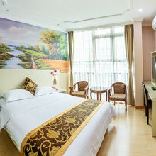 乐8名仕酒店(深圳大浪石龙仔店)