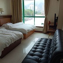 连南奇峰商务酒店