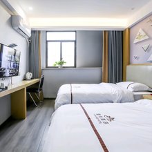 谊尚酒店(湖北美术学院纺织大学外经贸学院店)