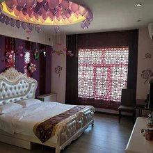 东湖宾馆(克山鑫一百购物中心店)