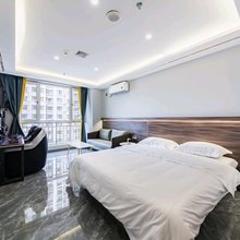 兰州蚂蚁电竞公寓(西客站店)