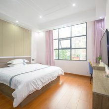 营山华盛惠翔酒店(白塔公园店)