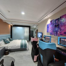 云顶智能酒店(青山机场店)