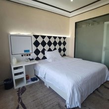希缦假日酒店(宜昌三峡大学店)