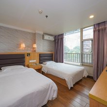 桂益酒店(仙葫广场广西中医药大学第一附属医院仙葫院区店)
