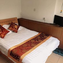鑫强旅馆(利群集团文登购物广场店)
