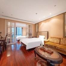 济南夏日玉兰公寓(经十路奥体中心店)