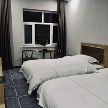 乌鲁木齐瑞鑫宾馆(北方钢铁国际物流园店)