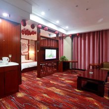 冠芝国际酒店(冠县汽车站火车站店)