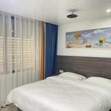 中盈酒店(广西职业技术学院吴圩机场店)