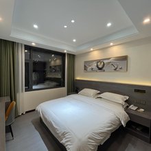 纳雍旭夏酒店