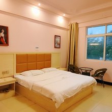 腊枚旅馆(长沙同超桃阳物流园店)