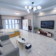 馨怡公寓(白塔机场万铭总部基地店)