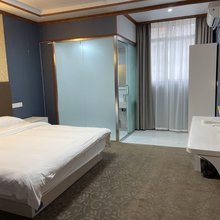 新星公寓(武汉金融港一路武汉工程大学流芳校区店)