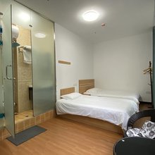 鑫玉宾馆(第三附属医院店)