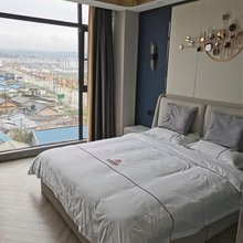 布拖朵洛荷大酒店